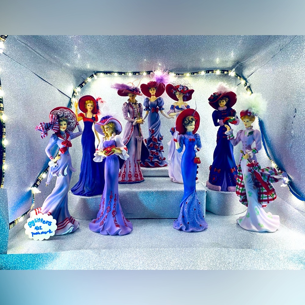 Red Hat Society figurines, 9 Collectable Dolls